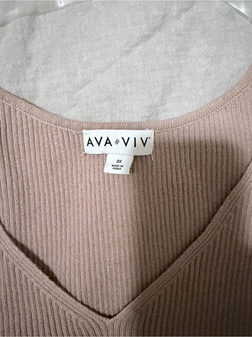 Ava & Viv Ribbed V-Neck Sweater in Blush Pink